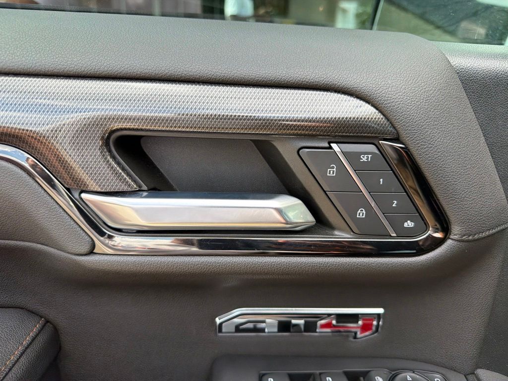 Thumbnail: 2023 GMC Sierra 1500 - 17