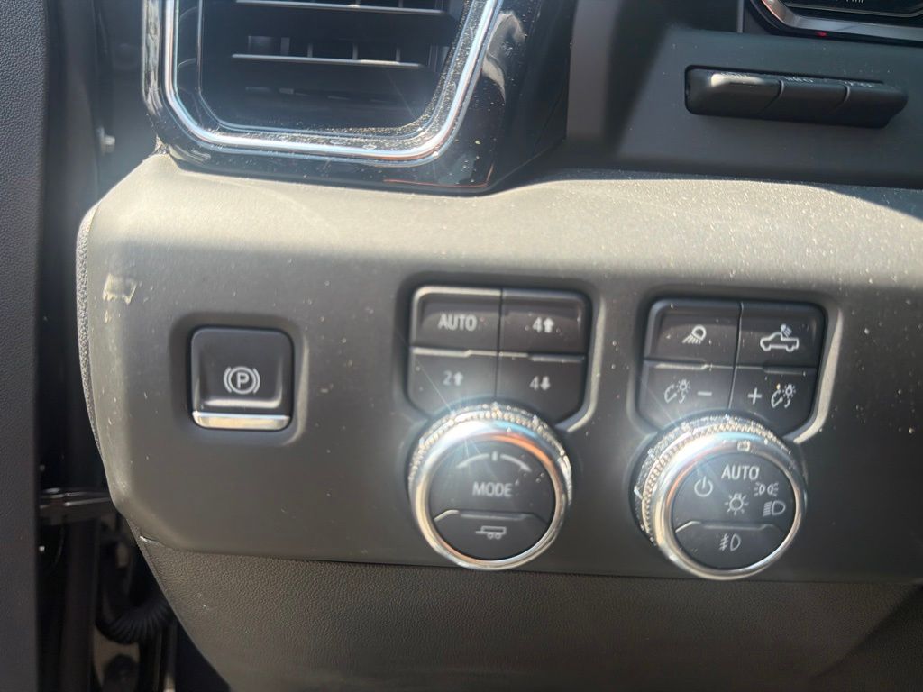 Thumbnail: 2024 GMC Sierra 1500 - 15