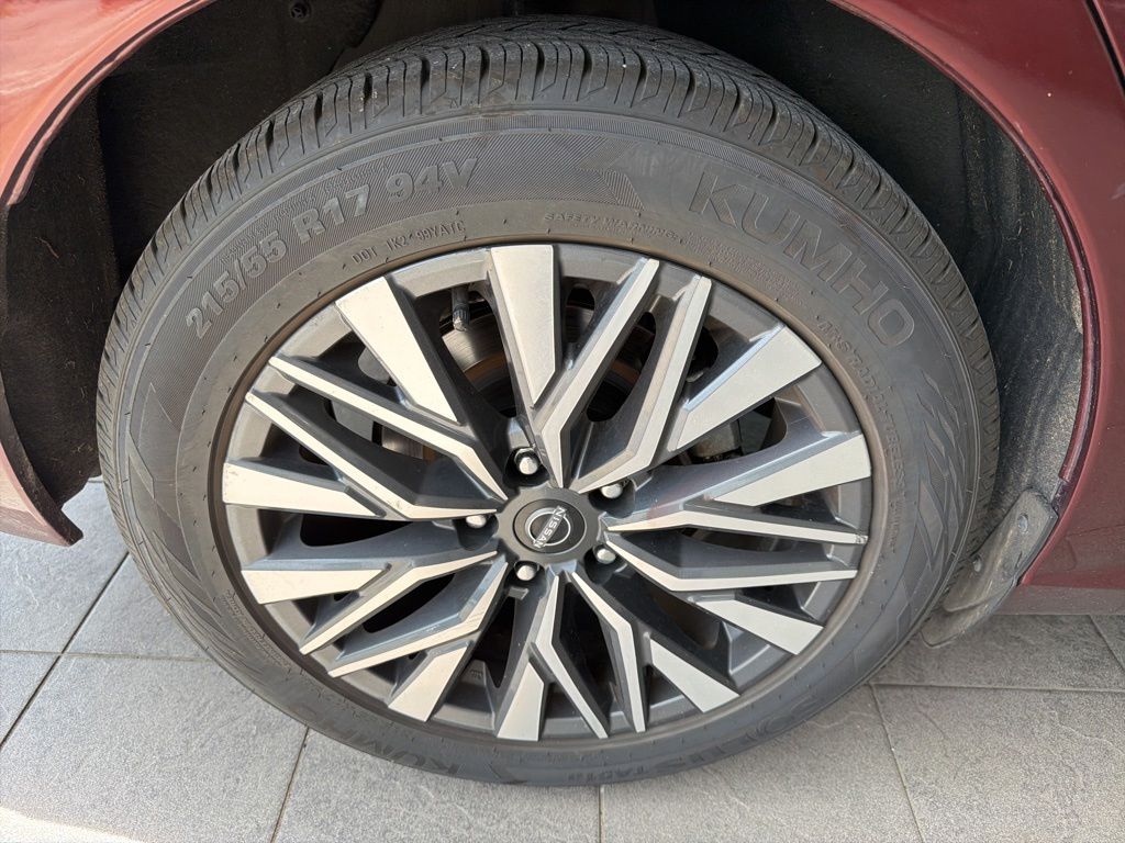 Thumbnail: 2024 Nissan Altima - 16