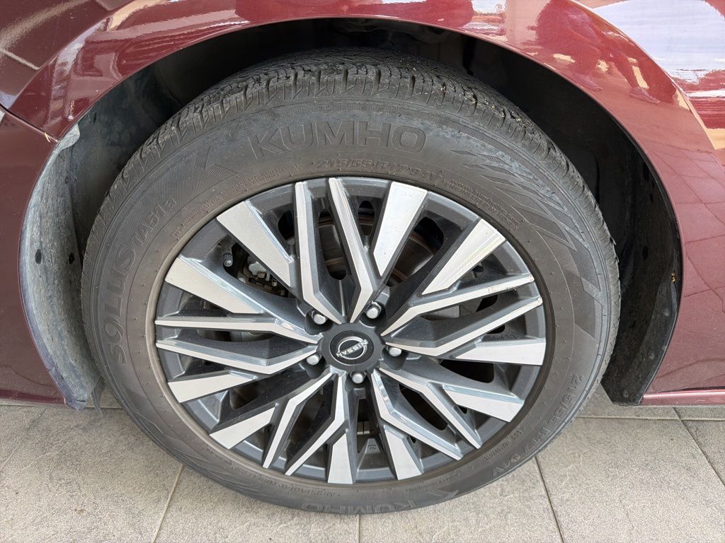 Thumbnail: 2024 Nissan Altima - 14