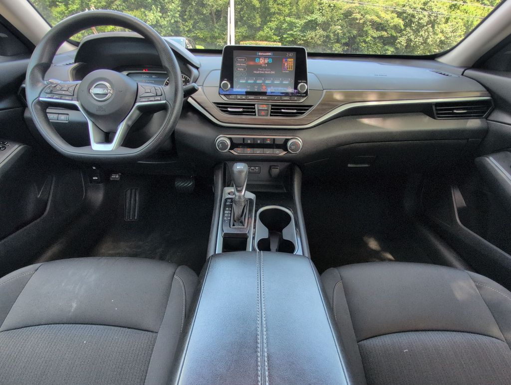 Thumbnail: 2024 Nissan Altima - 9