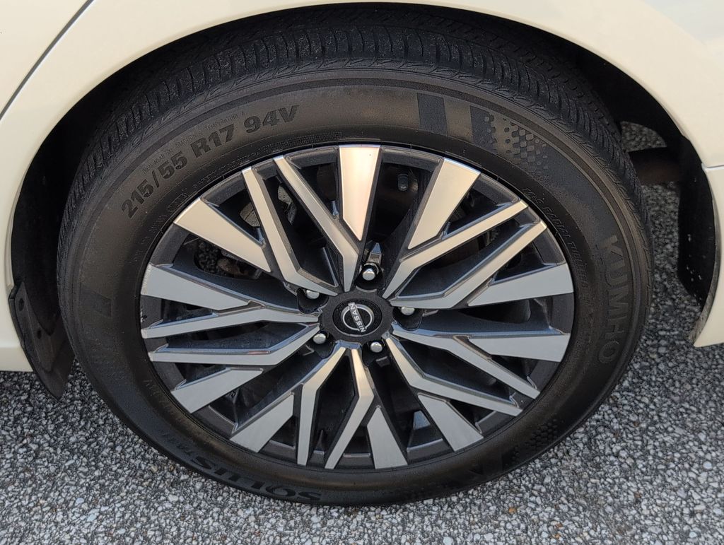 2025 Nissan Altima SV - Photo 7
