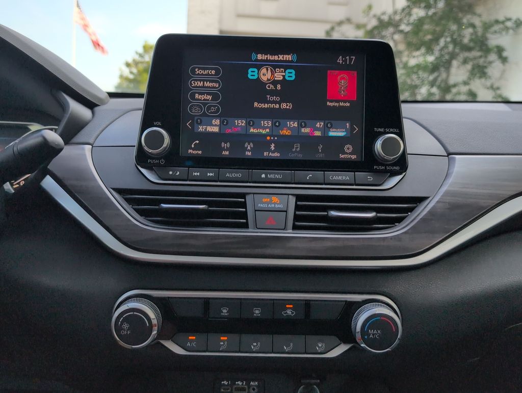 2025 Nissan Altima SV - Photo 14