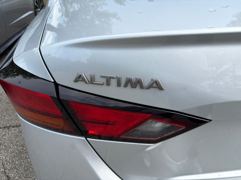 Thumbnail: 2023 Nissan Altima - 14