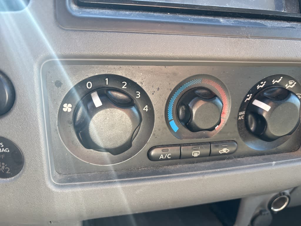 Thumbnail: 2005 Nissan Frontier - 14