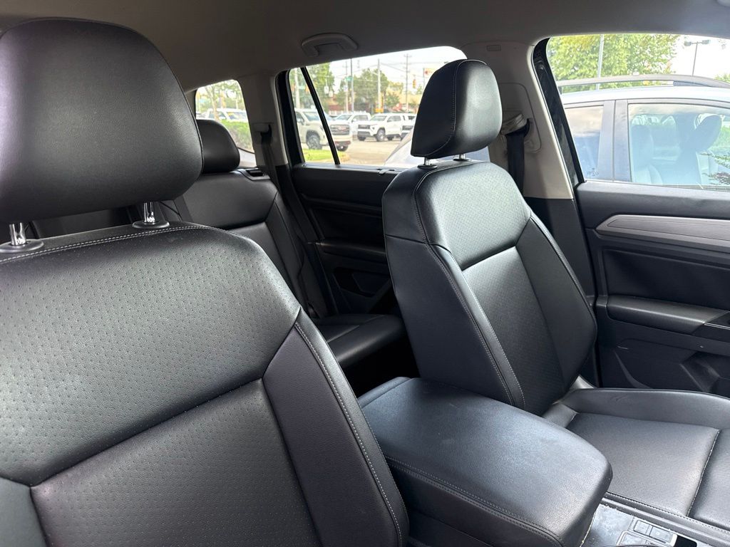 Thumbnail: 2019 Volkswagen Atlas - 17