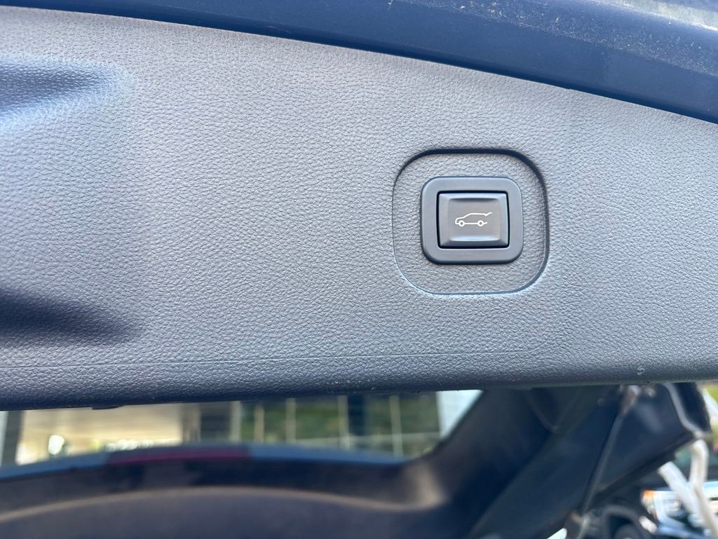 Thumbnail: 2011 GMC Terrain - 23