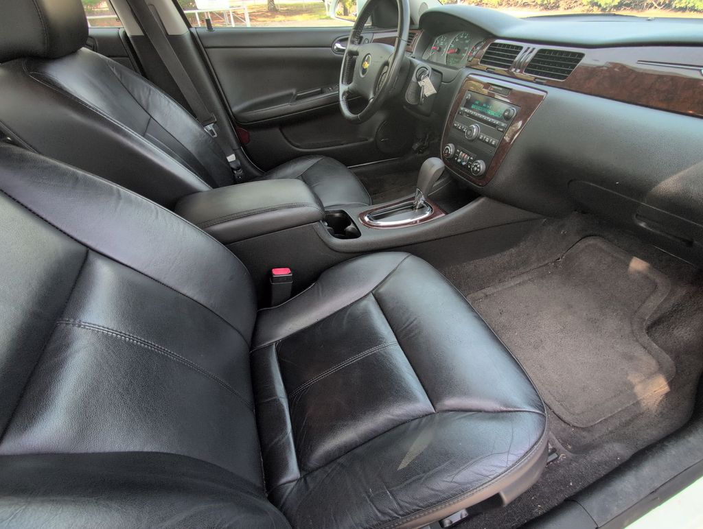Thumbnail: 2011 Chevrolet Impala - 9