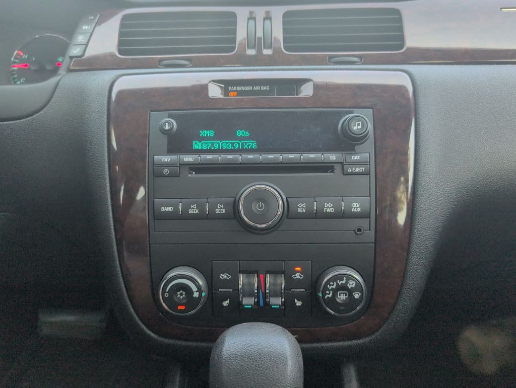 Thumbnail: 2011 Chevrolet Impala - 11