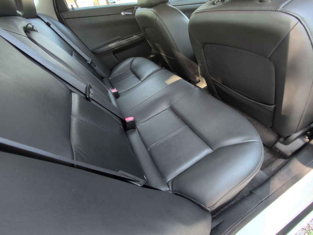 Thumbnail: 2011 Chevrolet Impala - 28