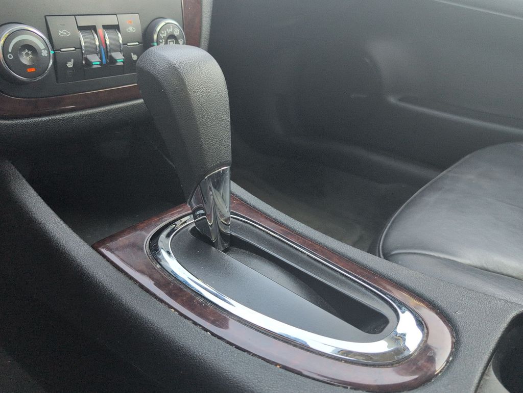 Thumbnail: 2011 Chevrolet Impala - 12