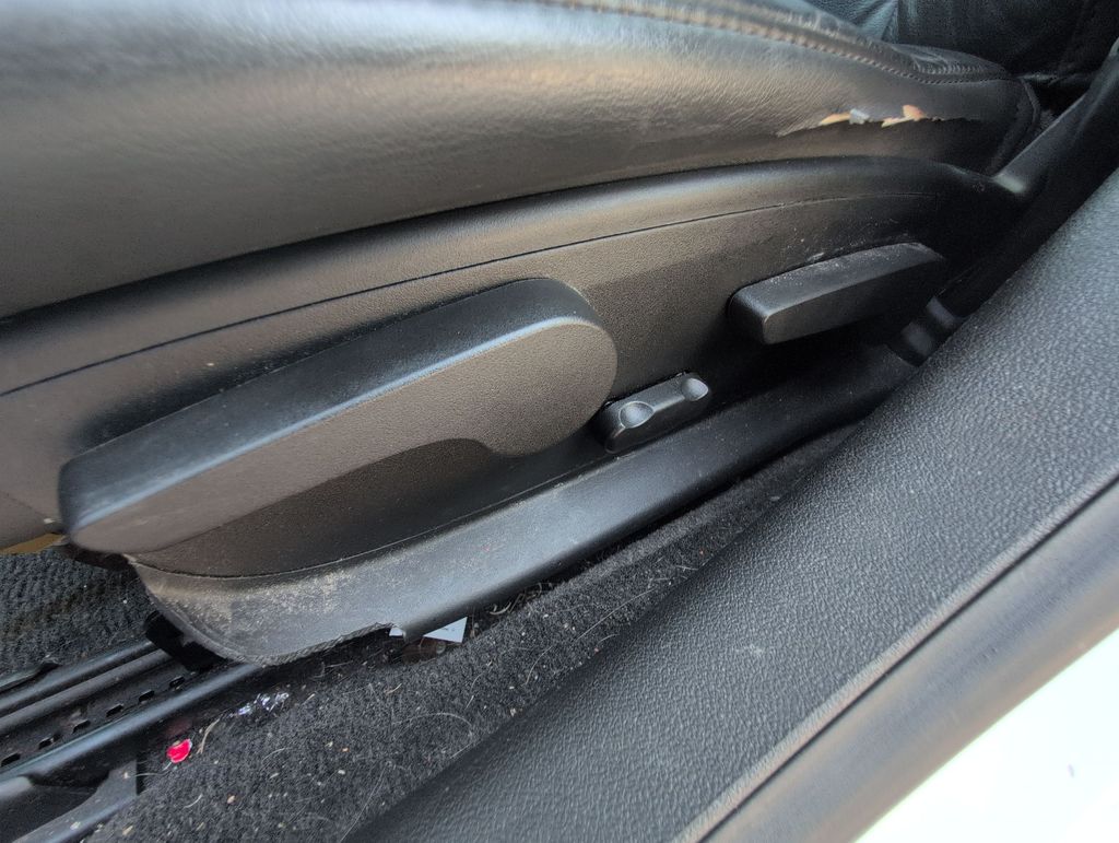 Thumbnail: 2011 Chevrolet Impala - 26
