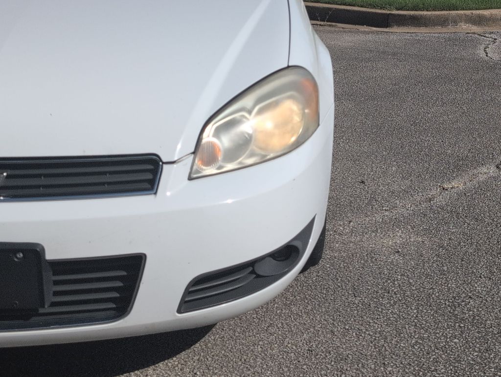 Thumbnail: 2011 Chevrolet Impala - 6