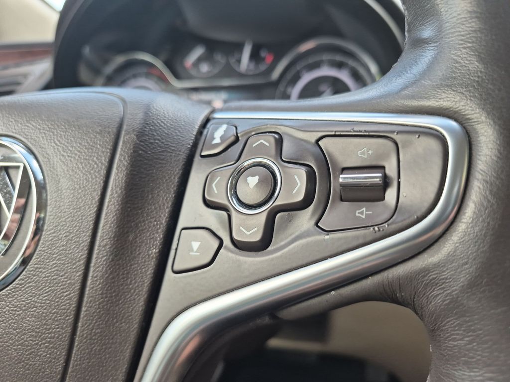 Thumbnail: 2016 Buick Regal - 32