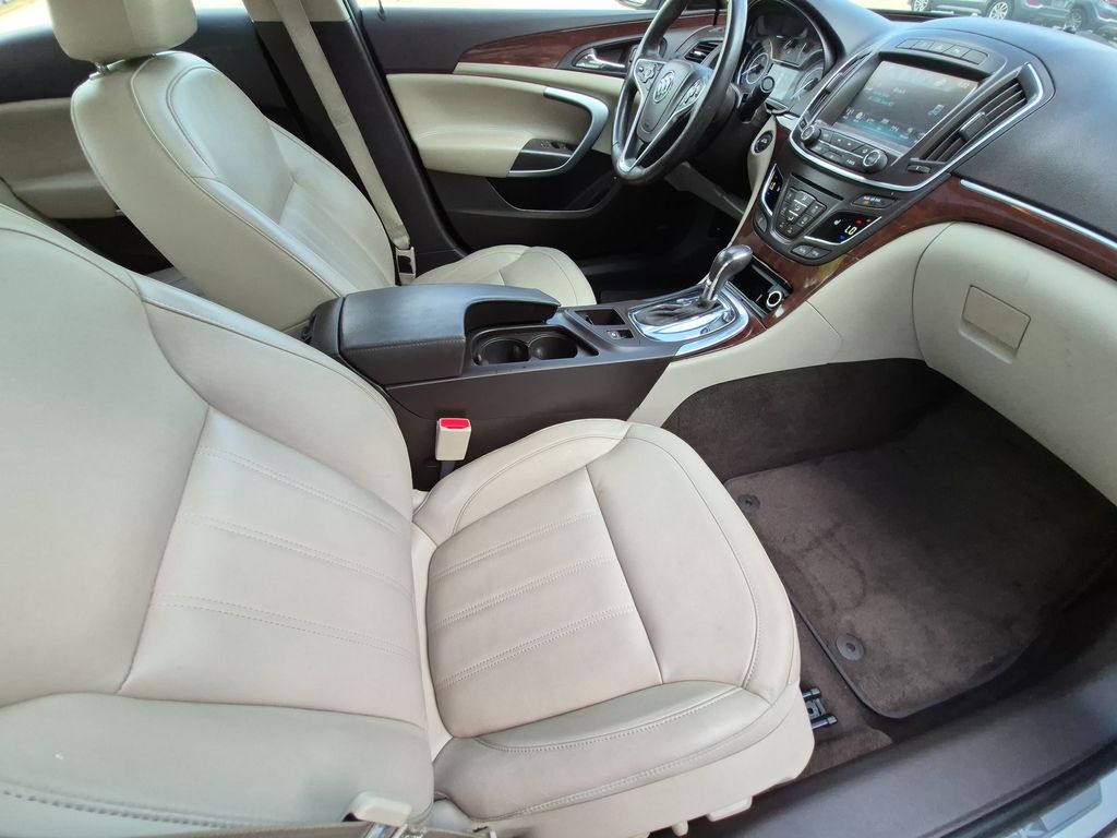 Thumbnail: 2016 Buick Regal - 30
