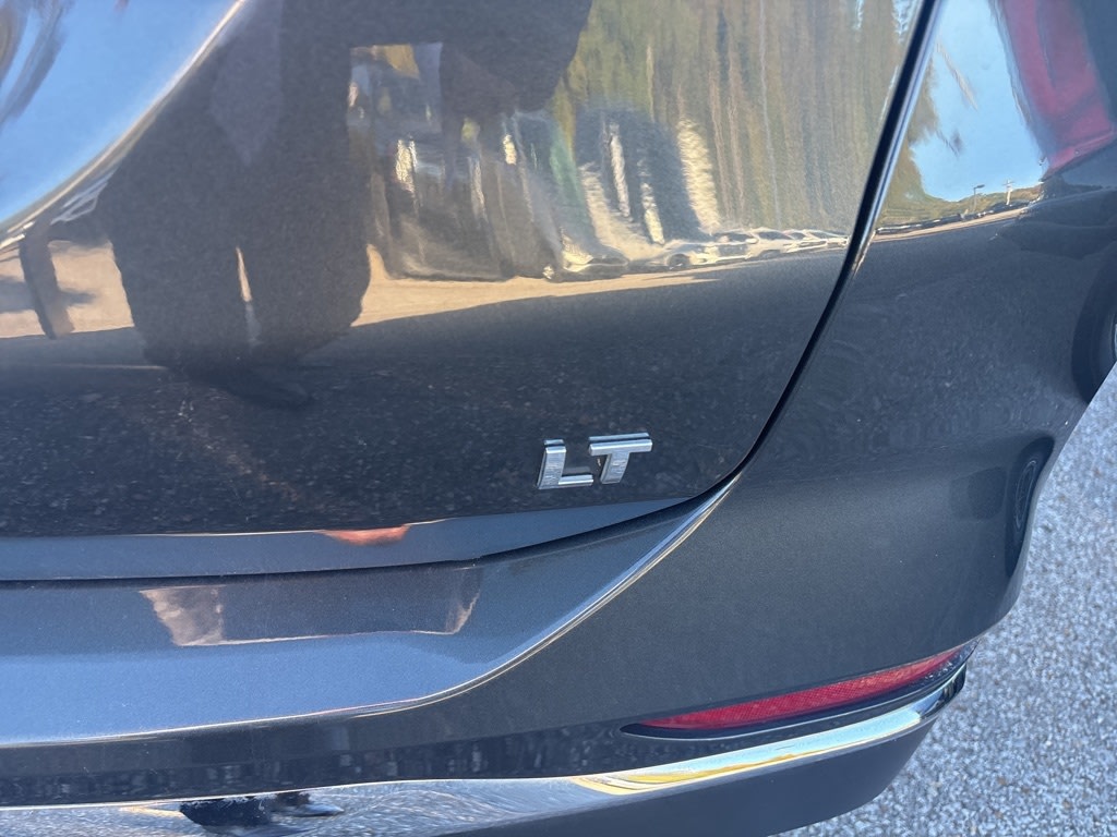 Thumbnail: 2020 Chevrolet Equinox - 9