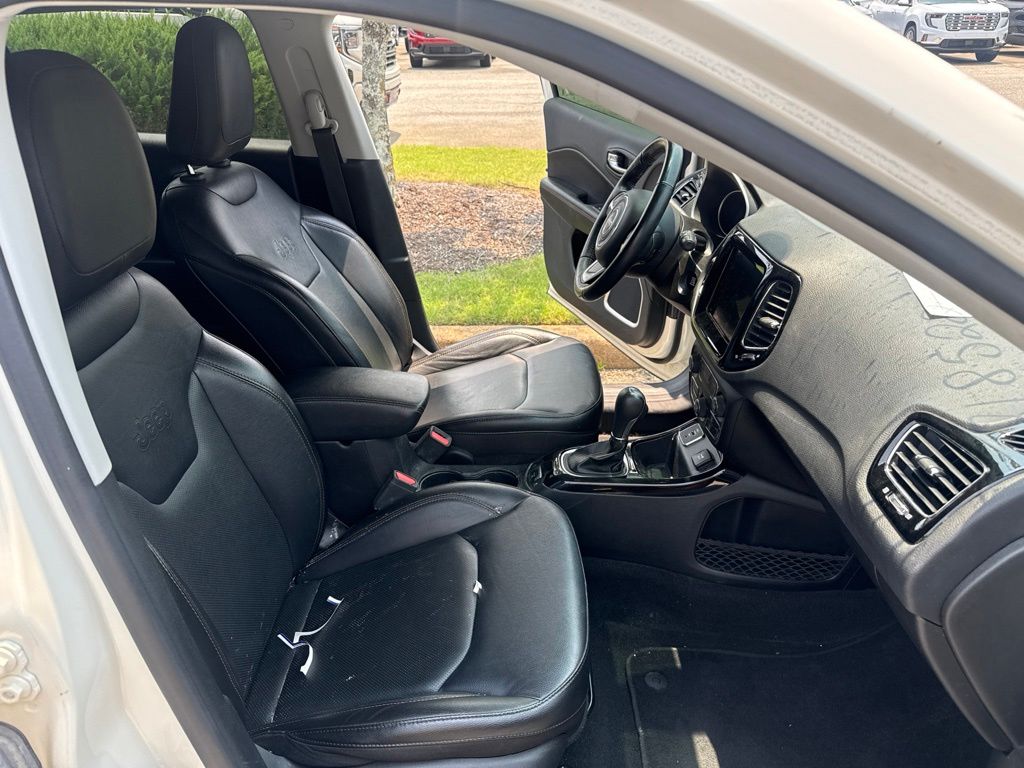 Thumbnail: 2020 Jeep Compass - 20