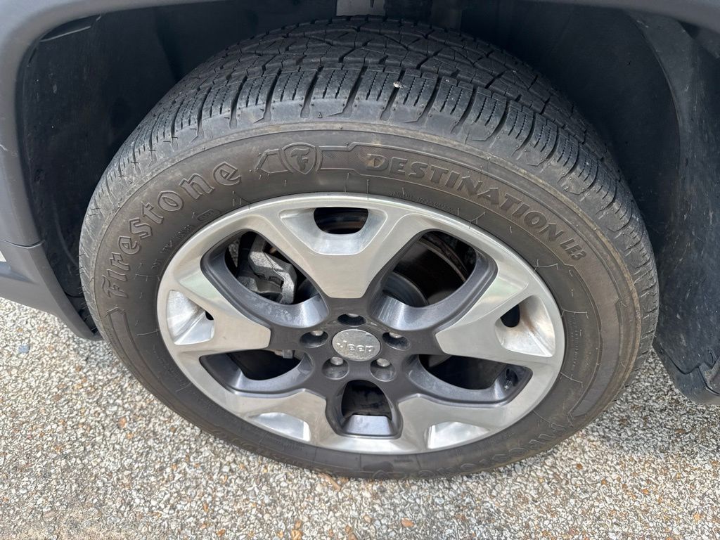 Thumbnail: 2020 Jeep Compass - 8