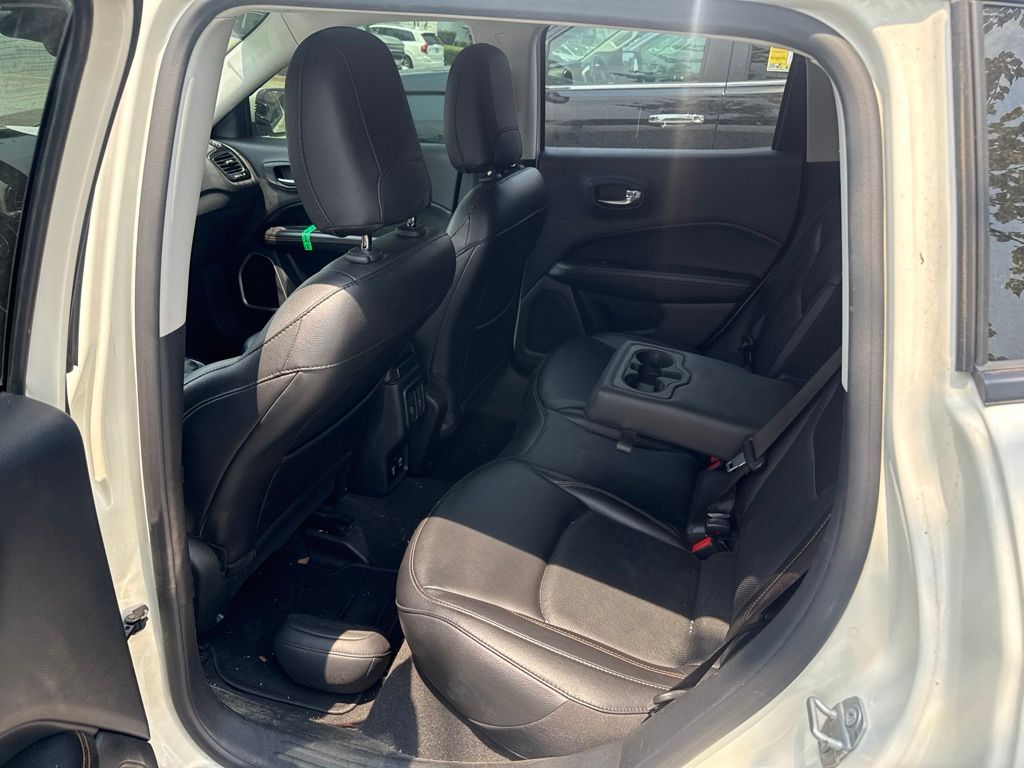 Thumbnail: 2020 Jeep Compass - 11