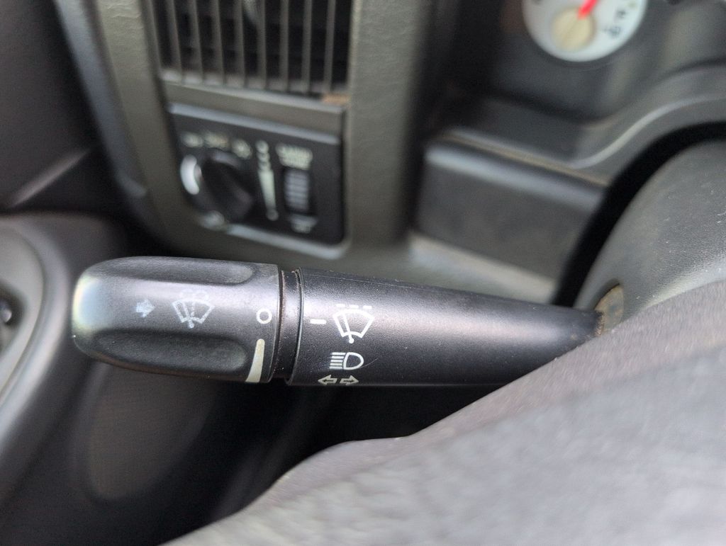 Thumbnail: 2002 Dodge Ram 1500 - 30