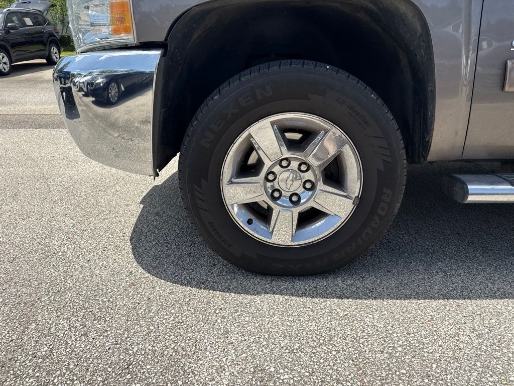 Thumbnail: 2013 Chevrolet Silverado 1500 - 13