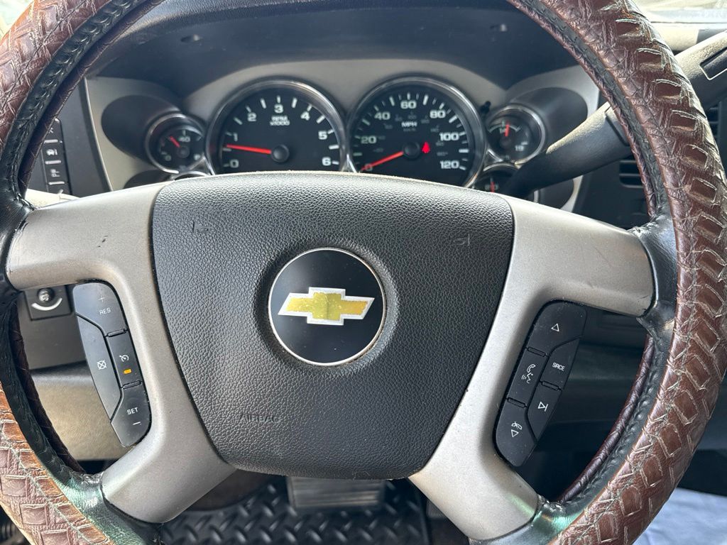 Thumbnail: 2013 Chevrolet Silverado 1500 - 26