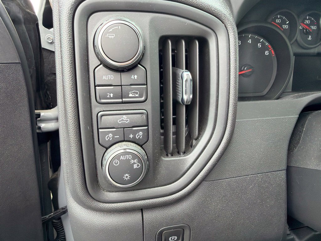 Thumbnail: 2024 Chevrolet Silverado 1500 - 12