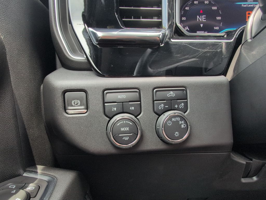 Thumbnail: 2024 Chevrolet Silverado 1500 - 30