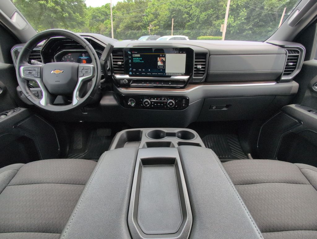 Thumbnail: 2024 Chevrolet Silverado 1500 - 9