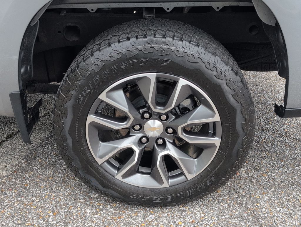 Thumbnail: 2024 Chevrolet Silverado 1500 - 8