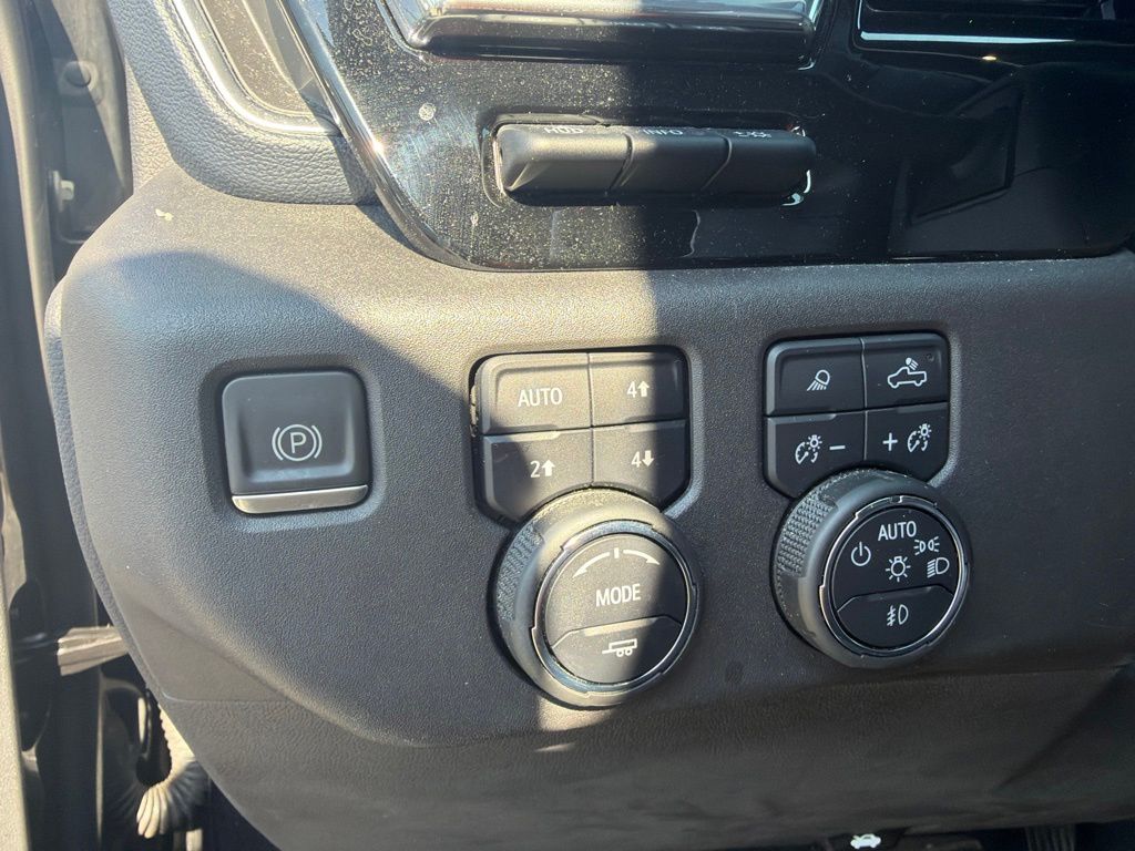 Thumbnail: 2023 Chevrolet Silverado 1500 - 15