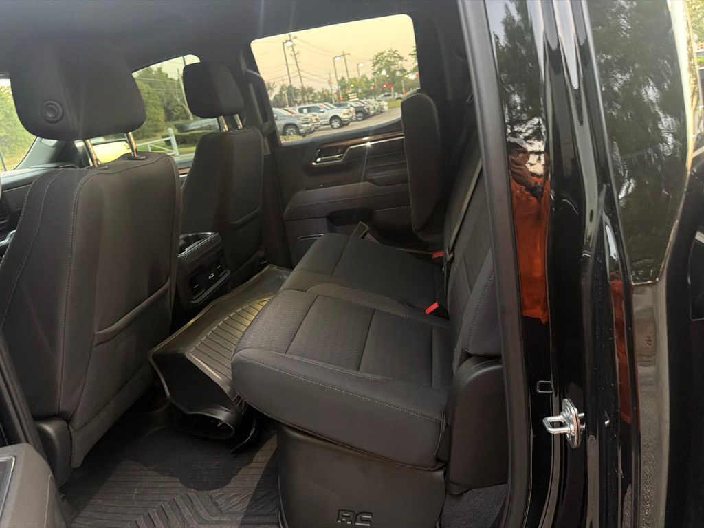 Thumbnail: 2025 Chevrolet Silverado 1500 - 25