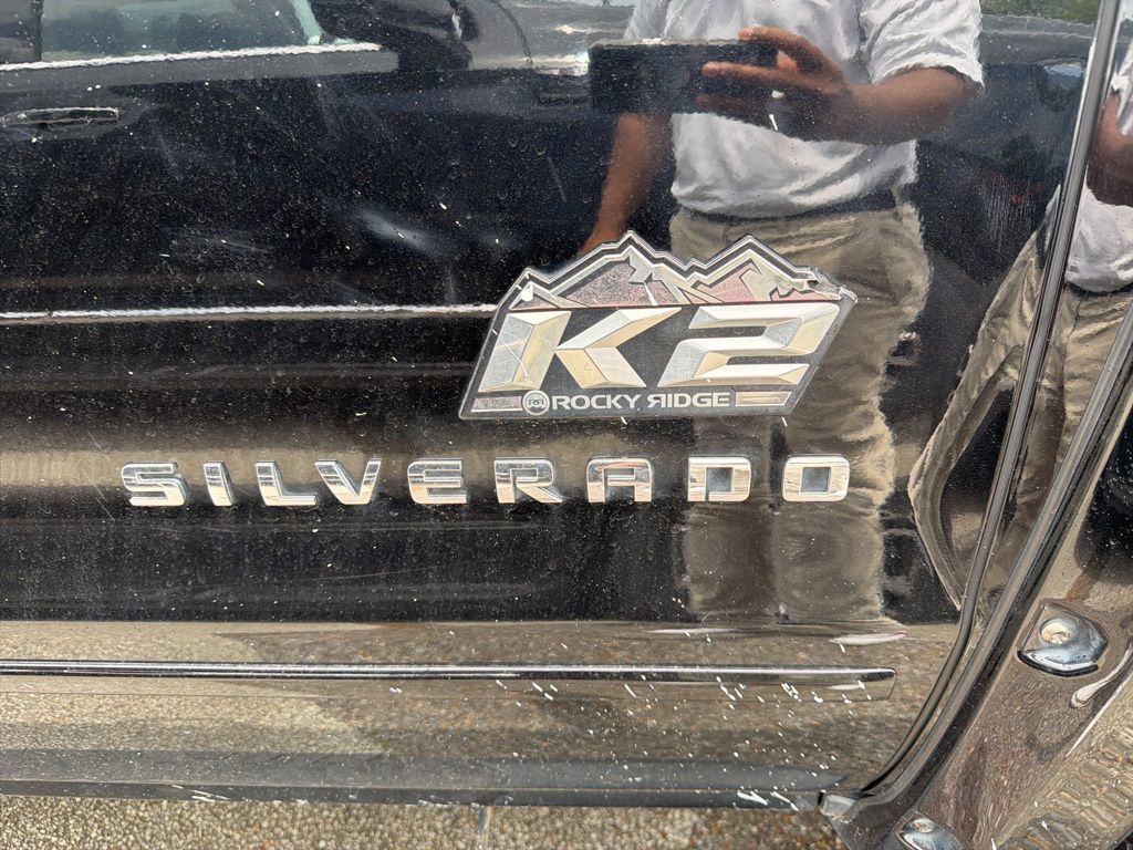 Thumbnail: 2017 Chevrolet Silverado 1500 - 13