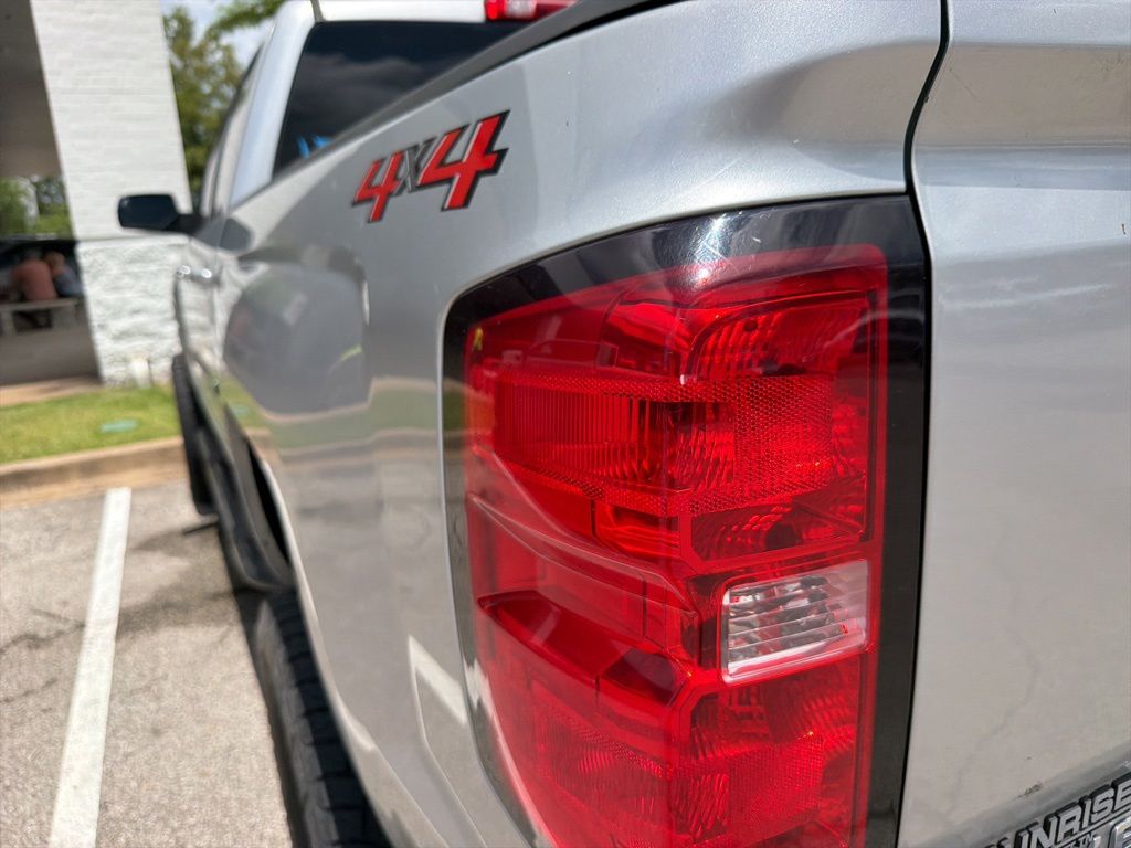 Thumbnail: 2018 Chevrolet Silverado 1500 - 7