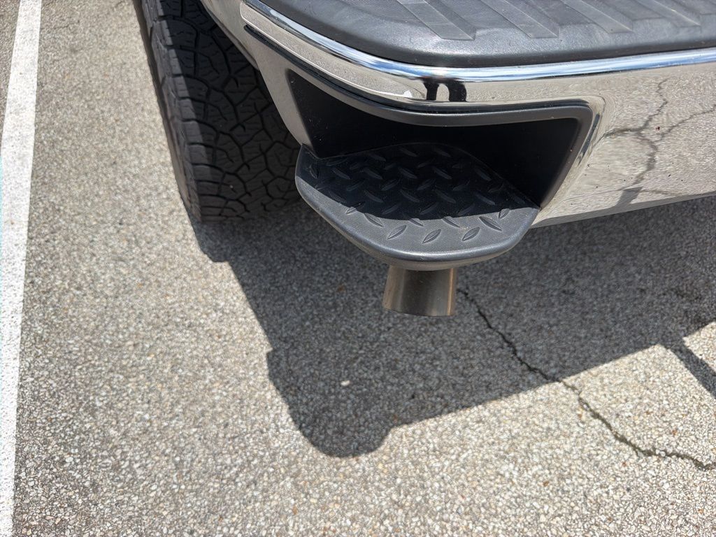 Thumbnail: 2018 Chevrolet Silverado 1500 - 22