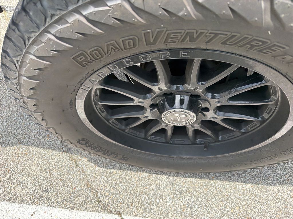 Thumbnail: 2018 Chevrolet Silverado 1500 - 26