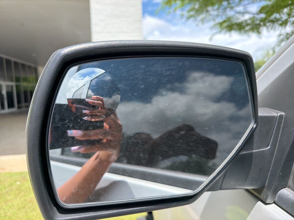 Thumbnail: 2018 Chevrolet Silverado 1500 - 14
