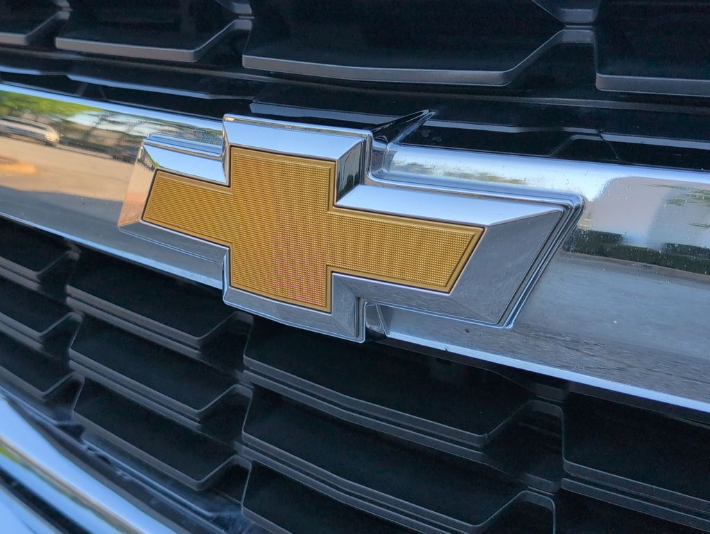 Thumbnail: 2018 Chevrolet Silverado 1500 - 21