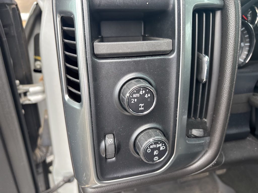 Thumbnail: 2014 Chevrolet Silverado 1500 - 30