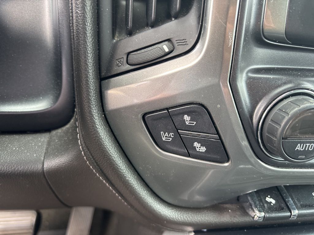 Thumbnail: 2014 Chevrolet Silverado 1500 - 26