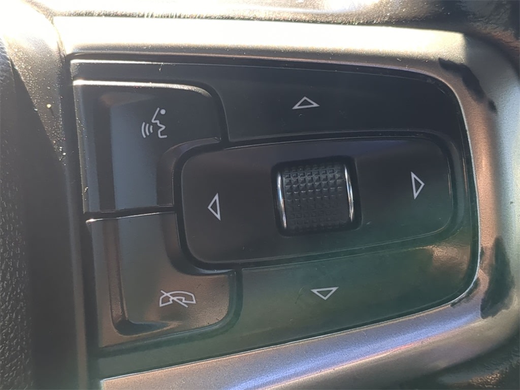 Thumbnail: 2020 Chevrolet Silverado 1500 - 14