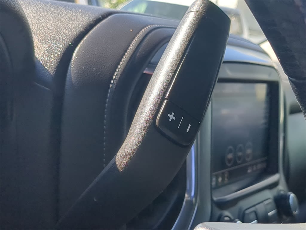 Thumbnail: 2020 Chevrolet Silverado 1500 - 32