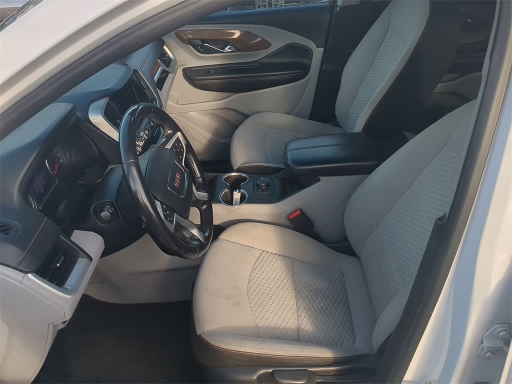 Thumbnail: 2020 GMC Terrain - 10