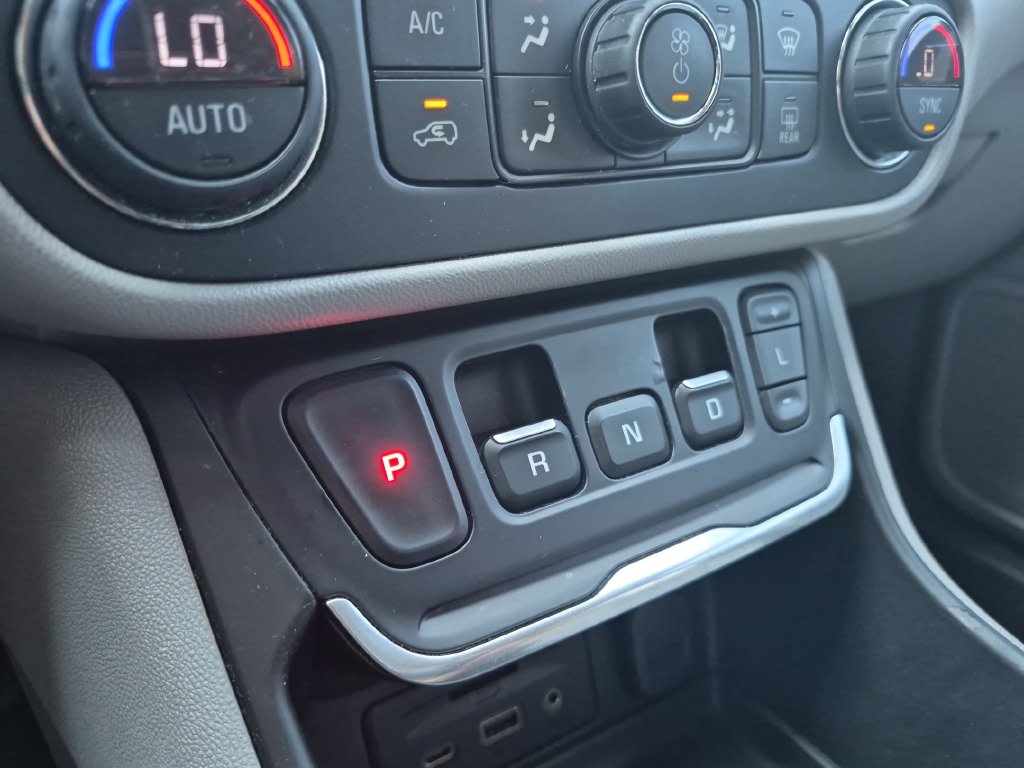 Thumbnail: 2020 GMC Terrain - 37
