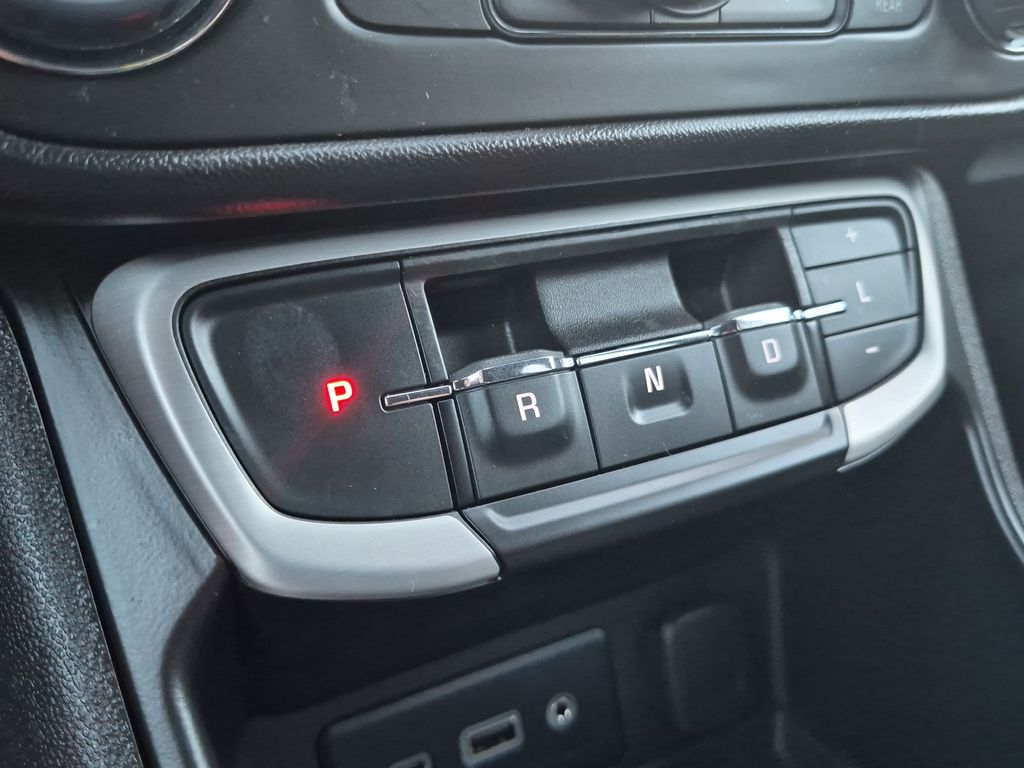 Thumbnail: 2023 GMC Terrain - 34