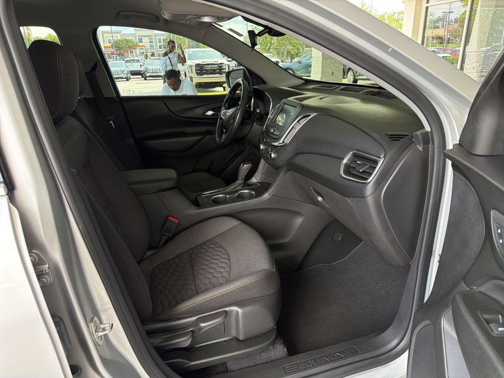 Thumbnail: 2020 Chevrolet Equinox - 8