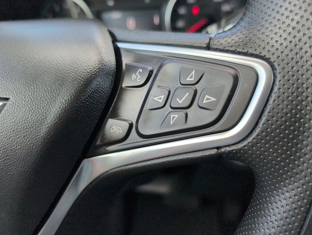 Thumbnail: 2023 Chevrolet Equinox - 30