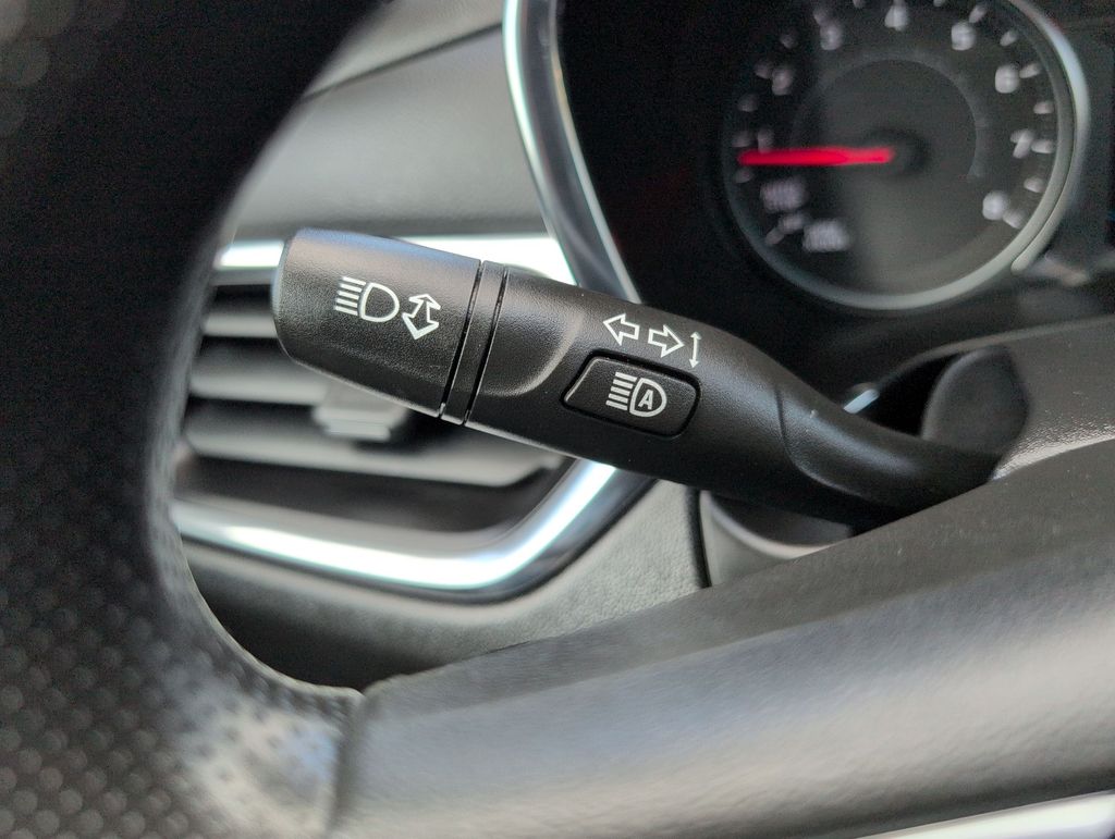 Thumbnail: 2023 Chevrolet Equinox - 31