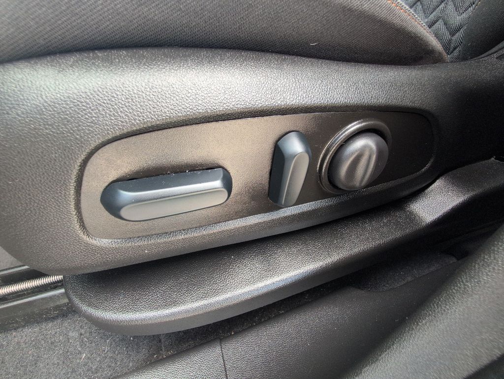 Thumbnail: 2023 Chevrolet Equinox - 25