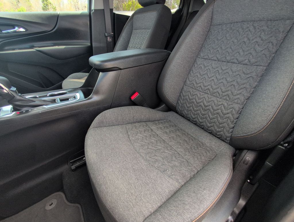 Thumbnail: 2023 Chevrolet Equinox - 10